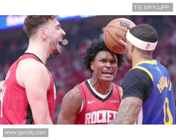 火箭队与勇士队激战至最后2分钟精彩瞬间回顾