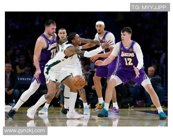 字母哥霸气帮湖人菜鸟讨回忆分球，东契奇感谢：很敬重他